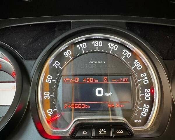 Чорний Сітроен С5, об'ємом двигуна 1.6 л та пробігом 248 тис. км за 7200 $, фото 16 на Automoto.ua