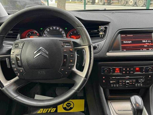 Чорний Сітроен С5, об'ємом двигуна 1.6 л та пробігом 234 тис. км за 7400 $, фото 9 на Automoto.ua