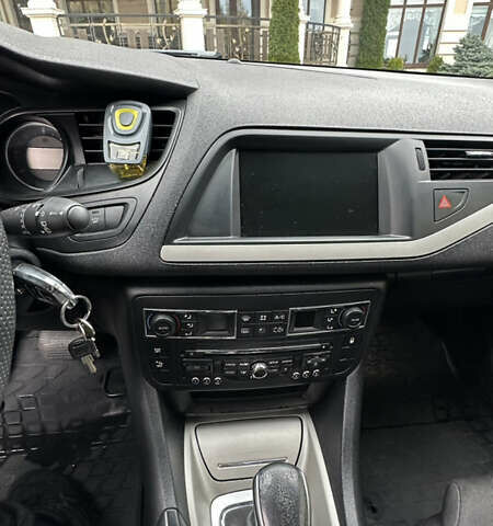 Чорний Сітроен С5, об'ємом двигуна 1.56 л та пробігом 332 тис. км за 7300 $, фото 13 на Automoto.ua