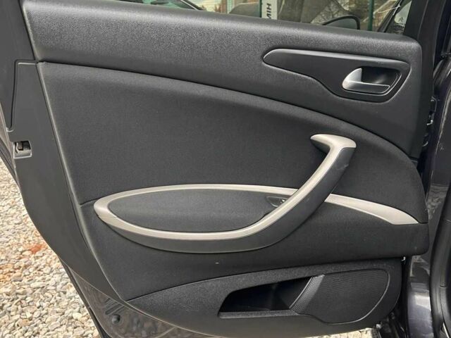 Чорний Сітроен С5, об'ємом двигуна 1.6 л та пробігом 234 тис. км за 7400 $, фото 23 на Automoto.ua