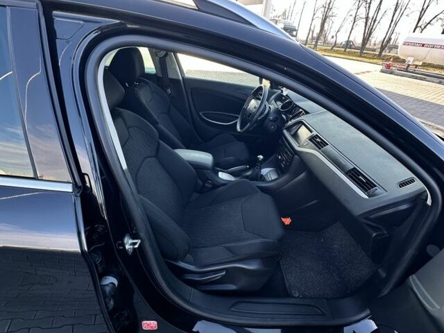 Черный Ситроен С5, объемом двигателя 1.6 л и пробегом 230 тыс. км за 3350 $, фото 9 на Automoto.ua