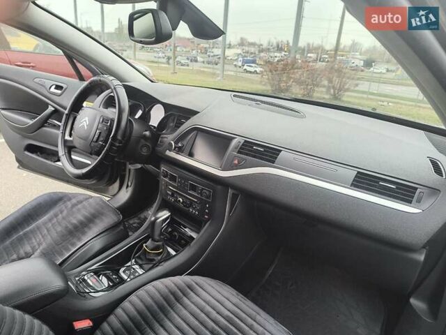 Черный Ситроен С5, объемом двигателя 2 л и пробегом 248 тыс. км за 8500 $, фото 8 на Automoto.ua