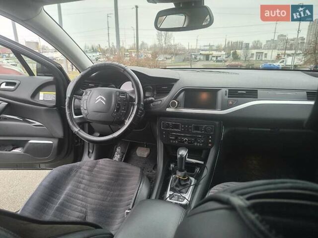 Черный Ситроен С5, объемом двигателя 2 л и пробегом 248 тыс. км за 8500 $, фото 7 на Automoto.ua
