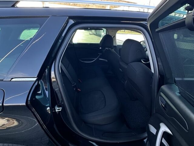 Черный Ситроен С5, объемом двигателя 1.6 л и пробегом 230 тыс. км за 3350 $, фото 10 на Automoto.ua