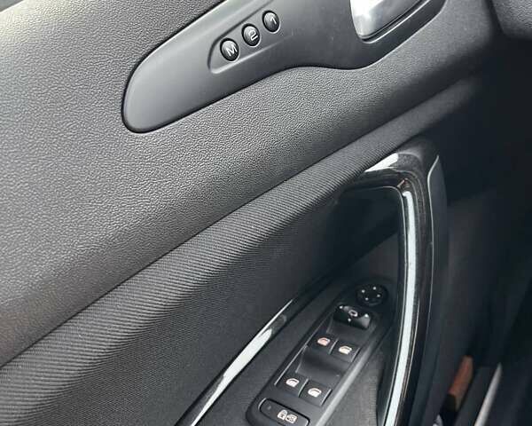 Черный Ситроен С5, объемом двигателя 2.18 л и пробегом 188 тыс. км за 11500 $, фото 18 на Automoto.ua