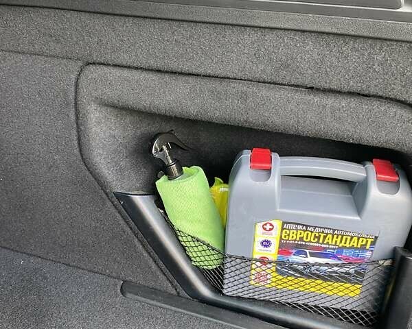 Черный Ситроен С5, объемом двигателя 1.6 л и пробегом 201 тыс. км за 8700 $, фото 25 на Automoto.ua