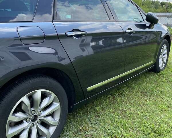 Черный Ситроен С5, объемом двигателя 1.6 л и пробегом 201 тыс. км за 8700 $, фото 6 на Automoto.ua