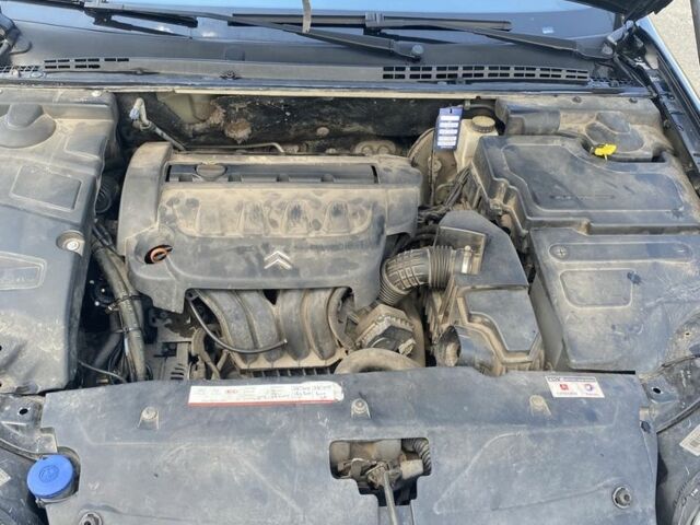 Черный Ситроен С5, объемом двигателя 2 л и пробегом 235 тыс. км за 4000 $, фото 3 на Automoto.ua