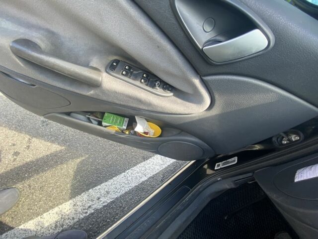 Черный Ситроен С5, объемом двигателя 2 л и пробегом 235 тыс. км за 4000 $, фото 2 на Automoto.ua