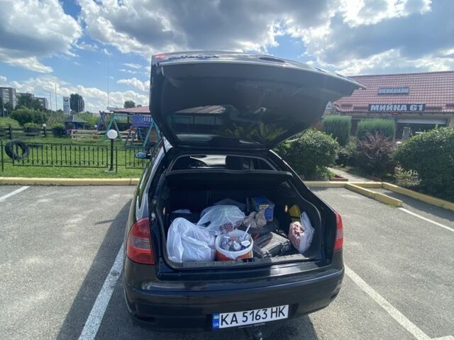 Черный Ситроен С5, объемом двигателя 2 л и пробегом 235 тыс. км за 4000 $, фото 5 на Automoto.ua