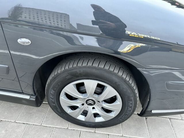 Черный Ситроен С5, объемом двигателя 2 л и пробегом 285 тыс. км за 4900 $, фото 7 на Automoto.ua