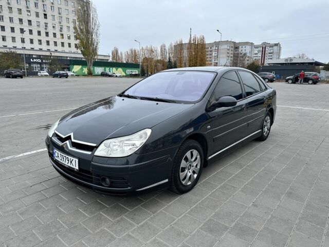 Черный Ситроен С5, объемом двигателя 2 л и пробегом 285 тыс. км за 4900 $, фото 1 на Automoto.ua
