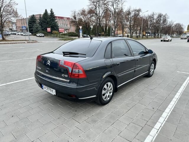Черный Ситроен С5, объемом двигателя 2 л и пробегом 285 тыс. км за 4900 $, фото 2 на Automoto.ua