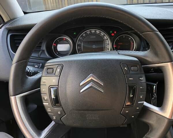 Коричневый Ситроен С5, объемом двигателя 2.99 л и пробегом 260 тыс. км за 8000 $, фото 7 на Automoto.ua