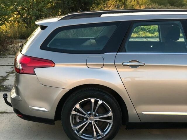 Коричневый Ситроен С5, объемом двигателя 2 л и пробегом 231 тыс. км за 6100 $, фото 10 на Automoto.ua