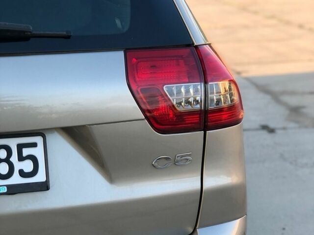 Коричневый Ситроен С5, объемом двигателя 2 л и пробегом 231 тыс. км за 6100 $, фото 5 на Automoto.ua