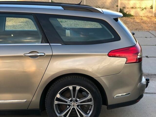 Коричневый Ситроен С5, объемом двигателя 2 л и пробегом 231 тыс. км за 6100 $, фото 4 на Automoto.ua