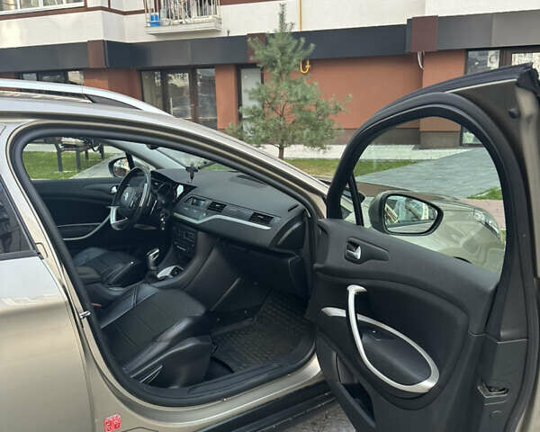 Коричневий Сітроен С5, об'ємом двигуна 1.56 л та пробігом 222 тис. км за 8500 $, фото 16 на Automoto.ua