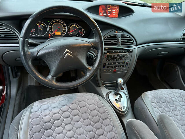 Красный Ситроен С5, объемом двигателя 2.2 л и пробегом 240 тыс. км за 4500 $, фото 25 на Automoto.ua