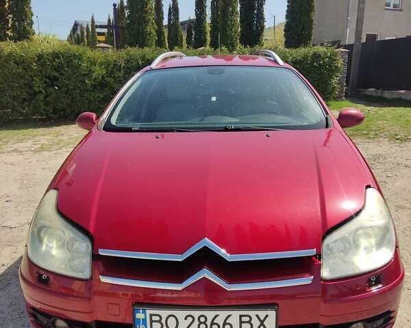 Красный Ситроен С5, объемом двигателя 2 л и пробегом 350 тыс. км за 3999 $, фото 1 на Automoto.ua