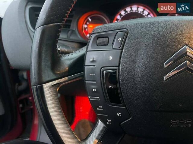 Красный Ситроен С5, объемом двигателя 2 л и пробегом 300 тыс. км за 5990 $, фото 17 на Automoto.ua