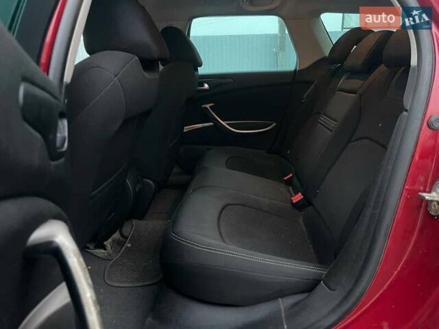 Червоний Сітроен С5, об'ємом двигуна 2 л та пробігом 300 тис. км за 4990 $, фото 9 на Automoto.ua