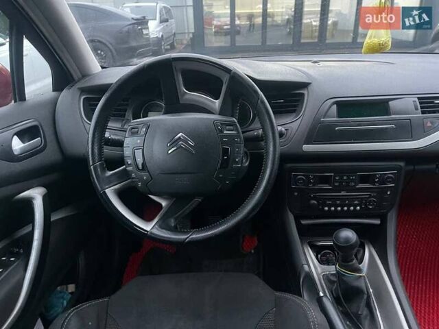 Червоний Сітроен С5, об'ємом двигуна 2 л та пробігом 300 тис. км за 4990 $, фото 13 на Automoto.ua