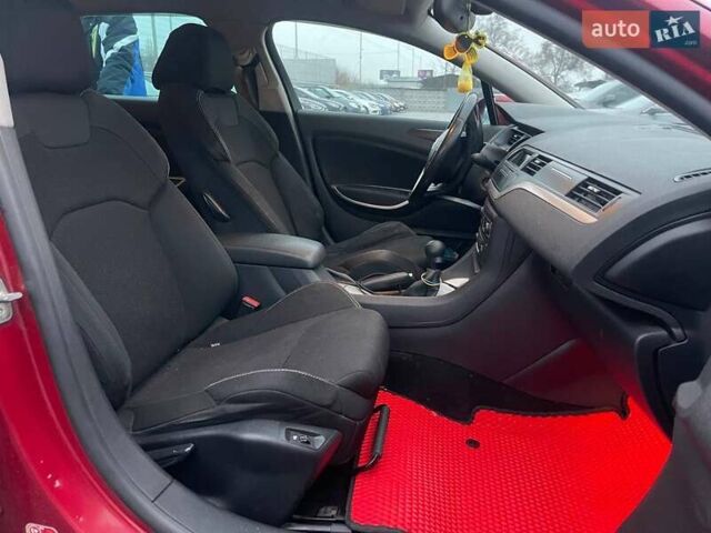 Красный Ситроен С5, объемом двигателя 2 л и пробегом 300 тыс. км за 5990 $, фото 11 на Automoto.ua