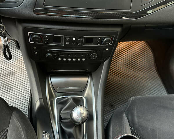 Сітроен С5, об'ємом двигуна 1.6 л та пробігом 270 тис. км за 6000 $, фото 3 на Automoto.ua