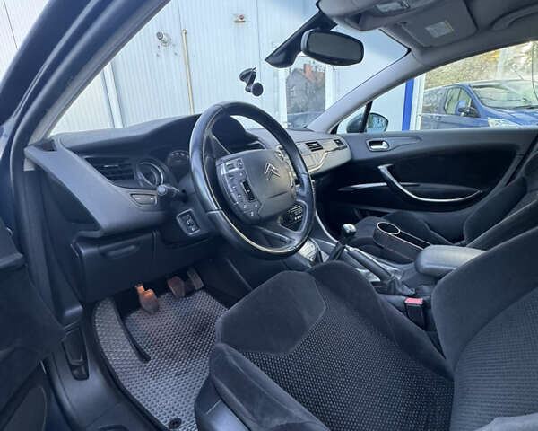 Сітроен С5, об'ємом двигуна 1.6 л та пробігом 270 тис. км за 6000 $, фото 10 на Automoto.ua
