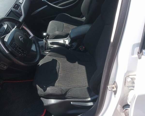 Сітроен С5, об'ємом двигуна 2 л та пробігом 312 тис. км за 6699 $, фото 5 на Automoto.ua