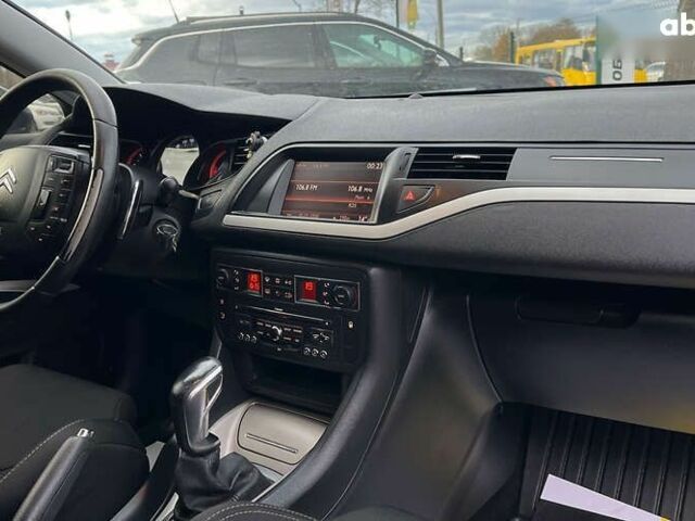 Сітроен С5, об'ємом двигуна 1.6 л та пробігом 234 тис. км за 7400 $, фото 17 на Automoto.ua