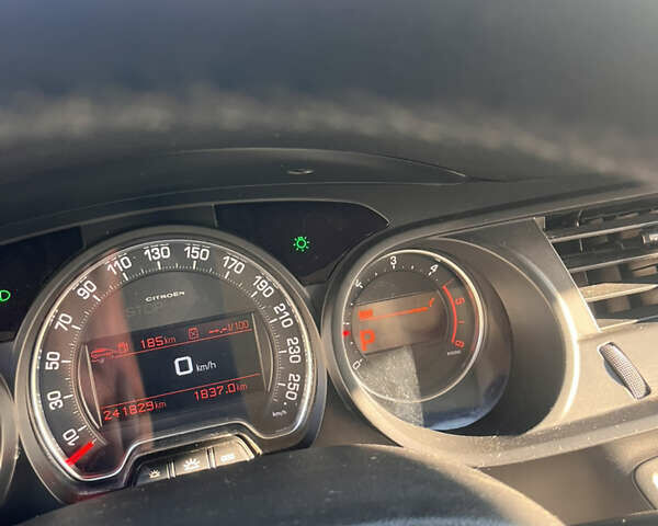 Сітроен С5, об'ємом двигуна 2 л та пробігом 265 тис. км за 8500 $, фото 21 на Automoto.ua