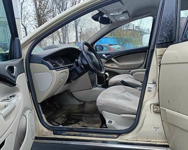 Жовтий Сітроен С5, об'ємом двигуна 2 л та пробігом 246 тис. км за 2544 $, фото 7 на Automoto.ua