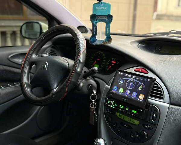 Желтый Ситроен С5, объемом двигателя 2 л и пробегом 360 тыс. км за 2850 $, фото 8 на Automoto.ua