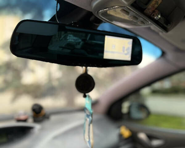 Желтый Ситроен С5, объемом двигателя 2 л и пробегом 360 тыс. км за 2850 $, фото 10 на Automoto.ua