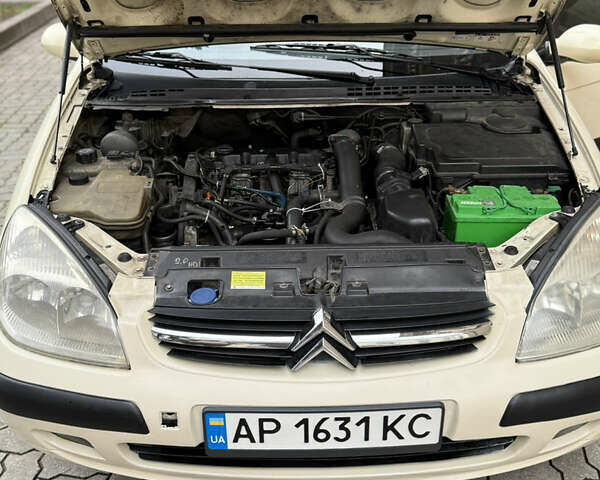 Желтый Ситроен С5, объемом двигателя 2 л и пробегом 360 тыс. км за 2850 $, фото 13 на Automoto.ua