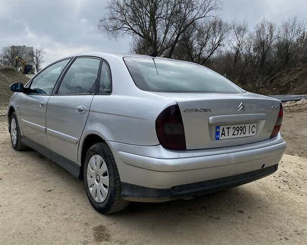 Серый Ситроен С5, объемом двигателя 2 л и пробегом 475 тыс. км за 2800 $, фото 6 на Automoto.ua