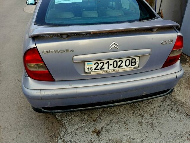 Сірий Сітроен С5, об'ємом двигуна 2 л та пробігом 200 тис. км за 2000 $, фото 4 на Automoto.ua