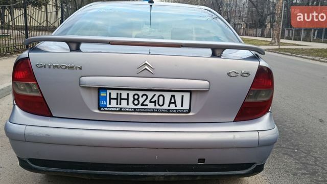 Серый Ситроен С5, объемом двигателя 2 л и пробегом 201 тыс. км за 3000 $, фото 1 на Automoto.ua