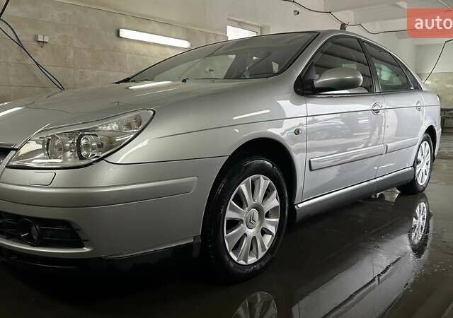 Серый Ситроен С5, объемом двигателя 2 л и пробегом 186 тыс. км за 5500 $, фото 6 на Automoto.ua