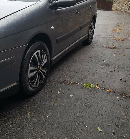 Сірий Сітроен С5, об'ємом двигуна 1.6 л та пробігом 248 тис. км за 3750 $, фото 6 на Automoto.ua