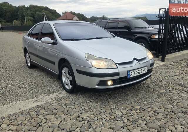 Сірий Сітроен С5, об'ємом двигуна 2.18 л та пробігом 315 тис. км за 3700 $, фото 8 на Automoto.ua