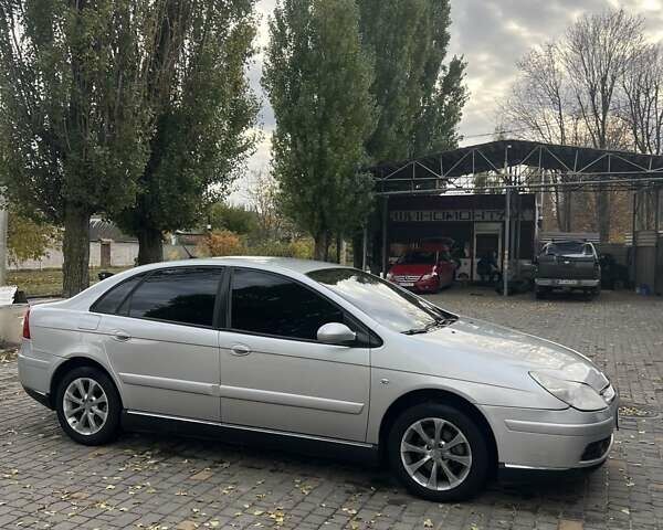 Сірий Сітроен С5, об'ємом двигуна 2 л та пробігом 326 тис. км за 3900 $, фото 11 на Automoto.ua