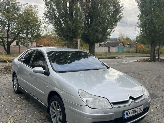 Сірий Сітроен С5, об'ємом двигуна 2 л та пробігом 326 тис. км за 3950 $, фото 1 на Automoto.ua