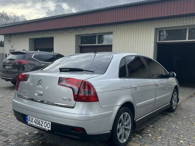 Сірий Сітроен С5, об'ємом двигуна 2 л та пробігом 326 тис. км за 3950 $, фото 2 на Automoto.ua