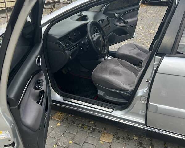 Сірий Сітроен С5, об'ємом двигуна 2 л та пробігом 326 тис. км за 3900 $, фото 4 на Automoto.ua