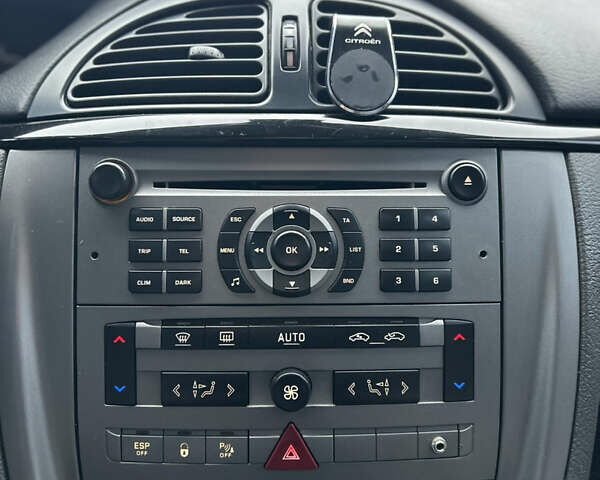 Серый Ситроен С5, объемом двигателя 2 л и пробегом 214 тыс. км за 3500 $, фото 24 на Automoto.ua