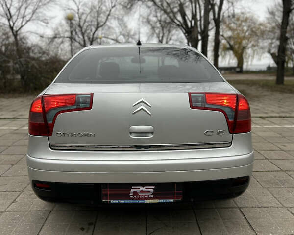 Серый Ситроен С5, объемом двигателя 2 л и пробегом 214 тыс. км за 3500 $, фото 8 на Automoto.ua