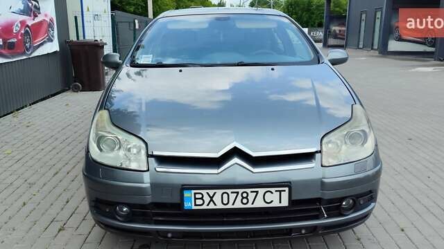 Серый Ситроен С5, объемом двигателя 2 л и пробегом 328 тыс. км за 4600 $, фото 2 на Automoto.ua
